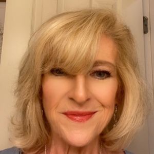 Meet your Posher, Carol